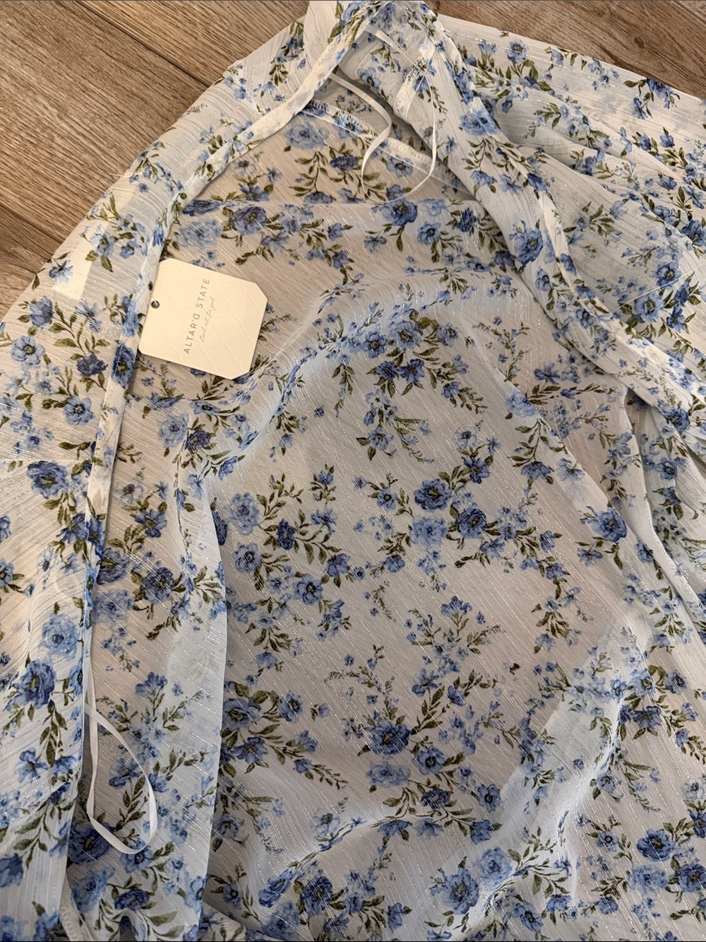 Floral Ruffle Duster - Picture 4 of 8